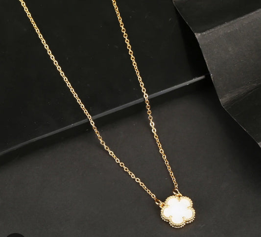 Pearly White Clover Necklace PSB002
