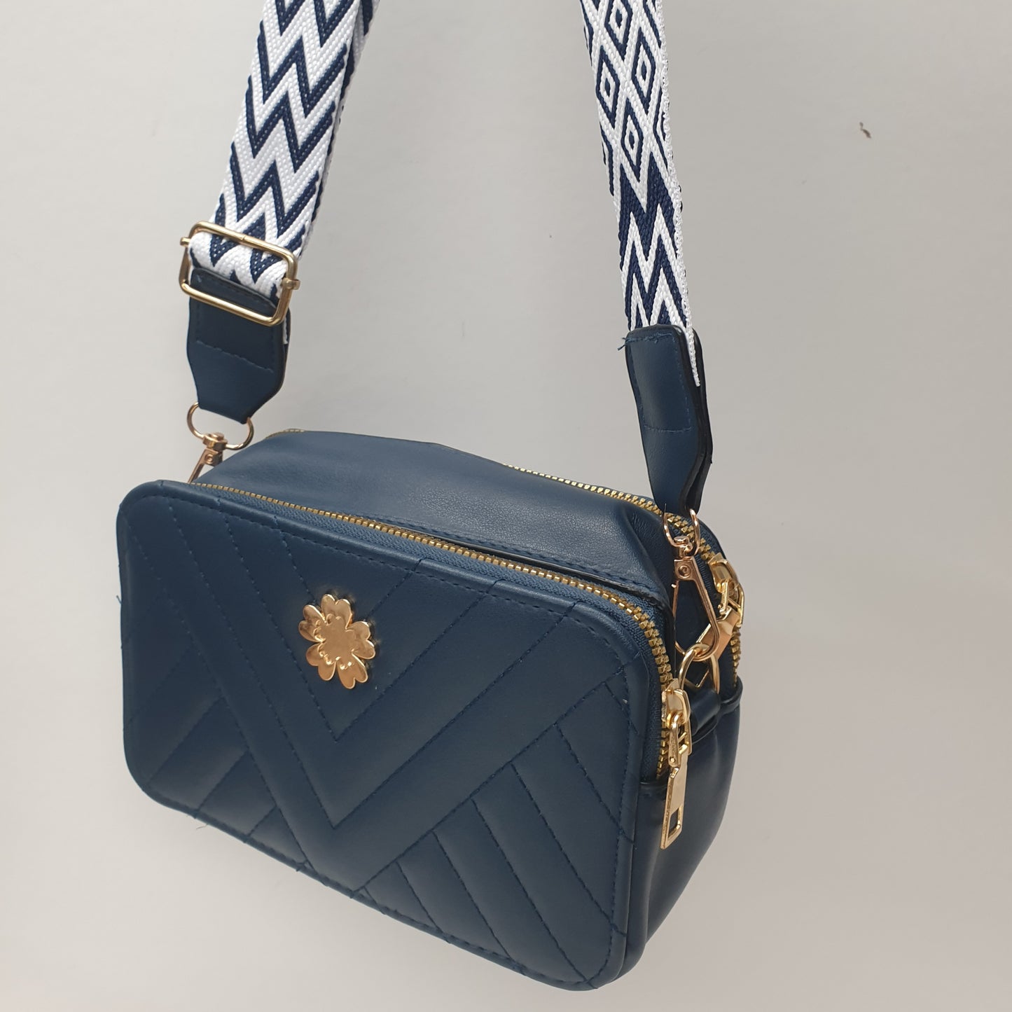 LADIES SLING BAGS - 19X11X7CM -2 ZIP LINES+ 1 COMPARTMENT - GS0001