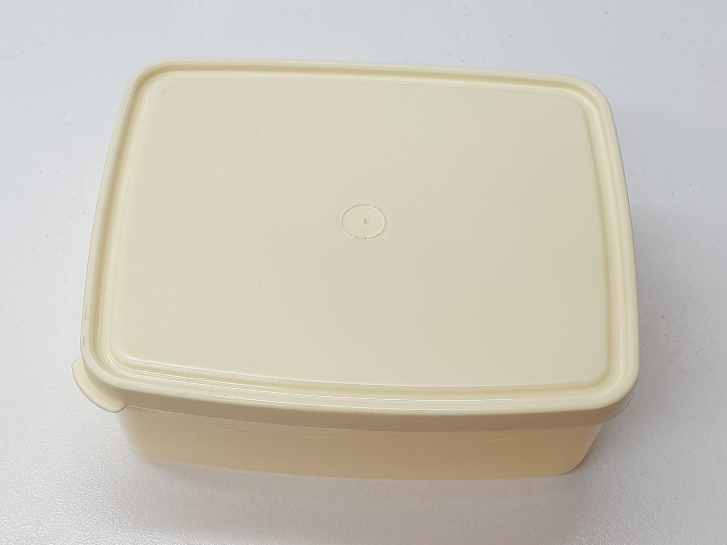 Plain Lunch Boxes - 15.5x13x5.5cm
