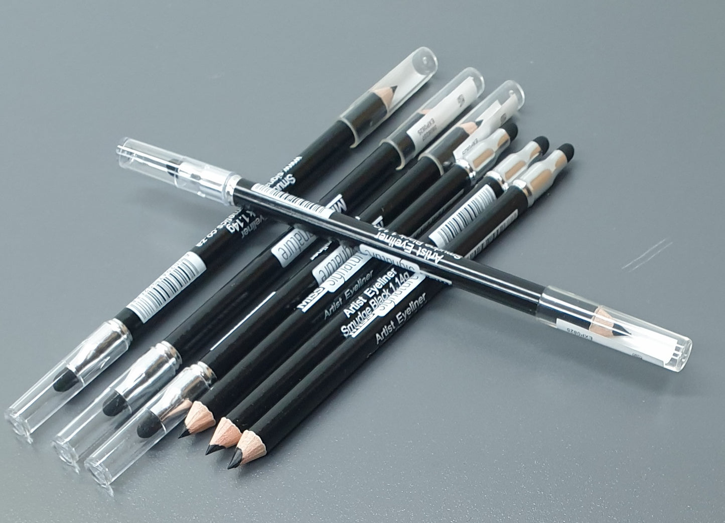 4pc Signature Eye Pencil 2688 / 6317 Expiry 08/25