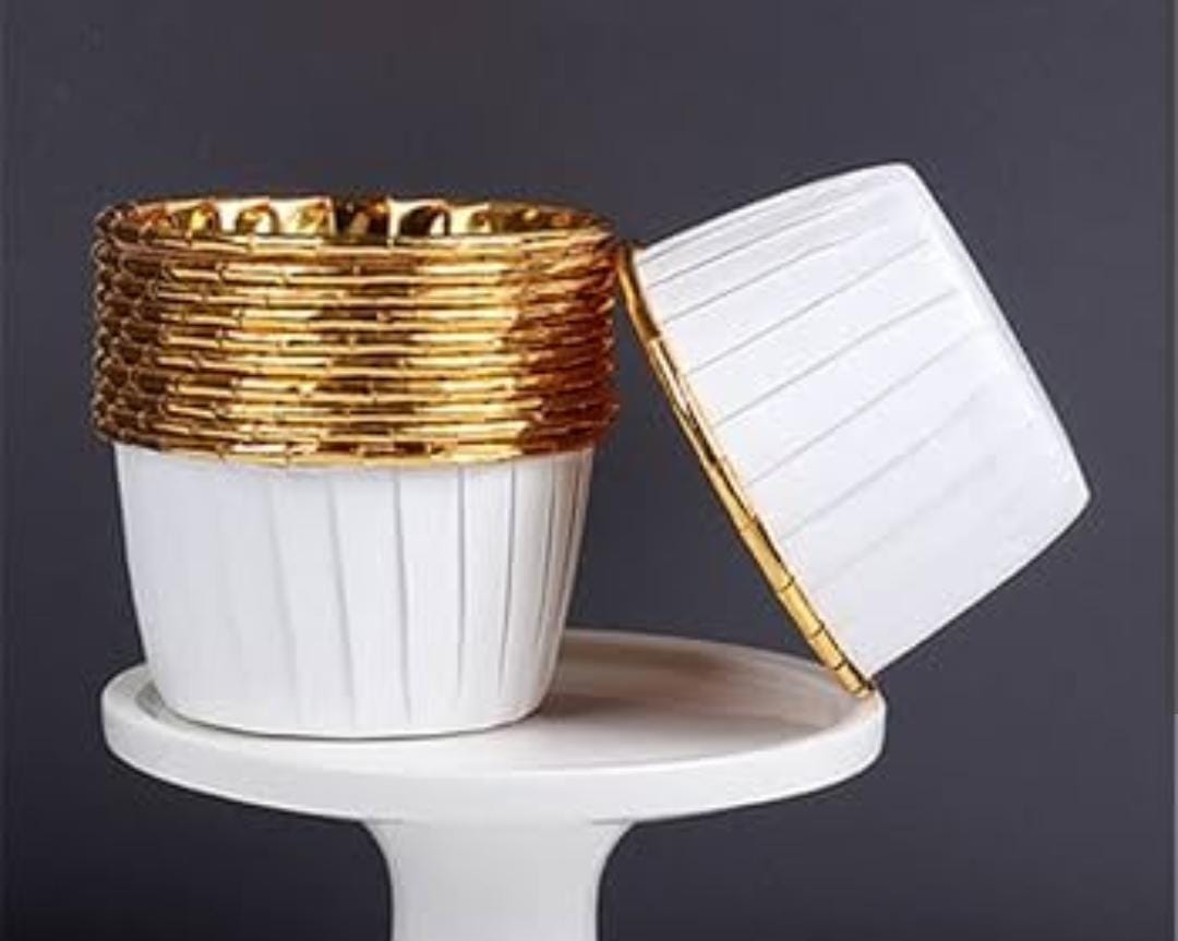 Gold Trimmed Cup-Cake 12 Cups Medium 35961-10