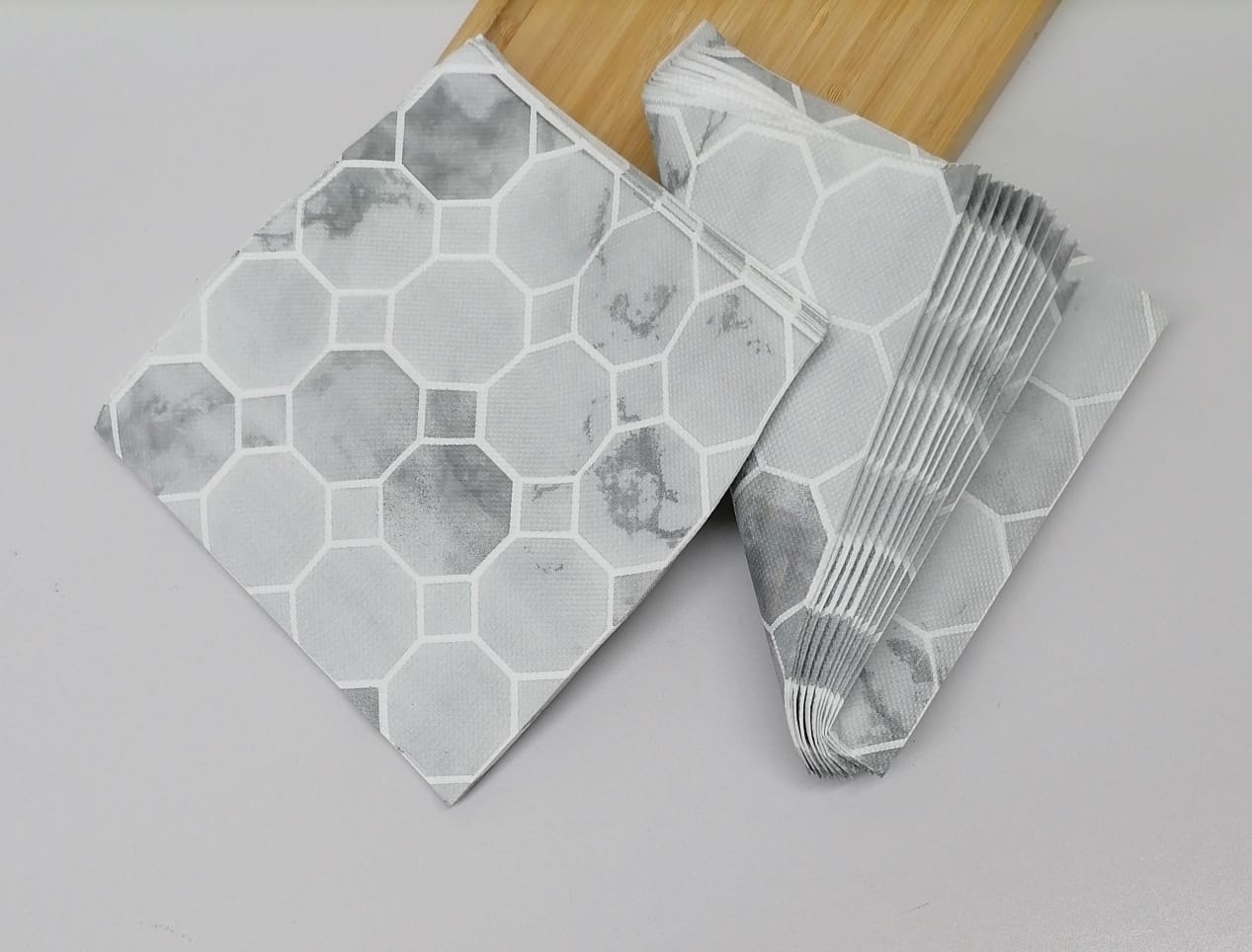 20Pc Decorated Serviettes 113