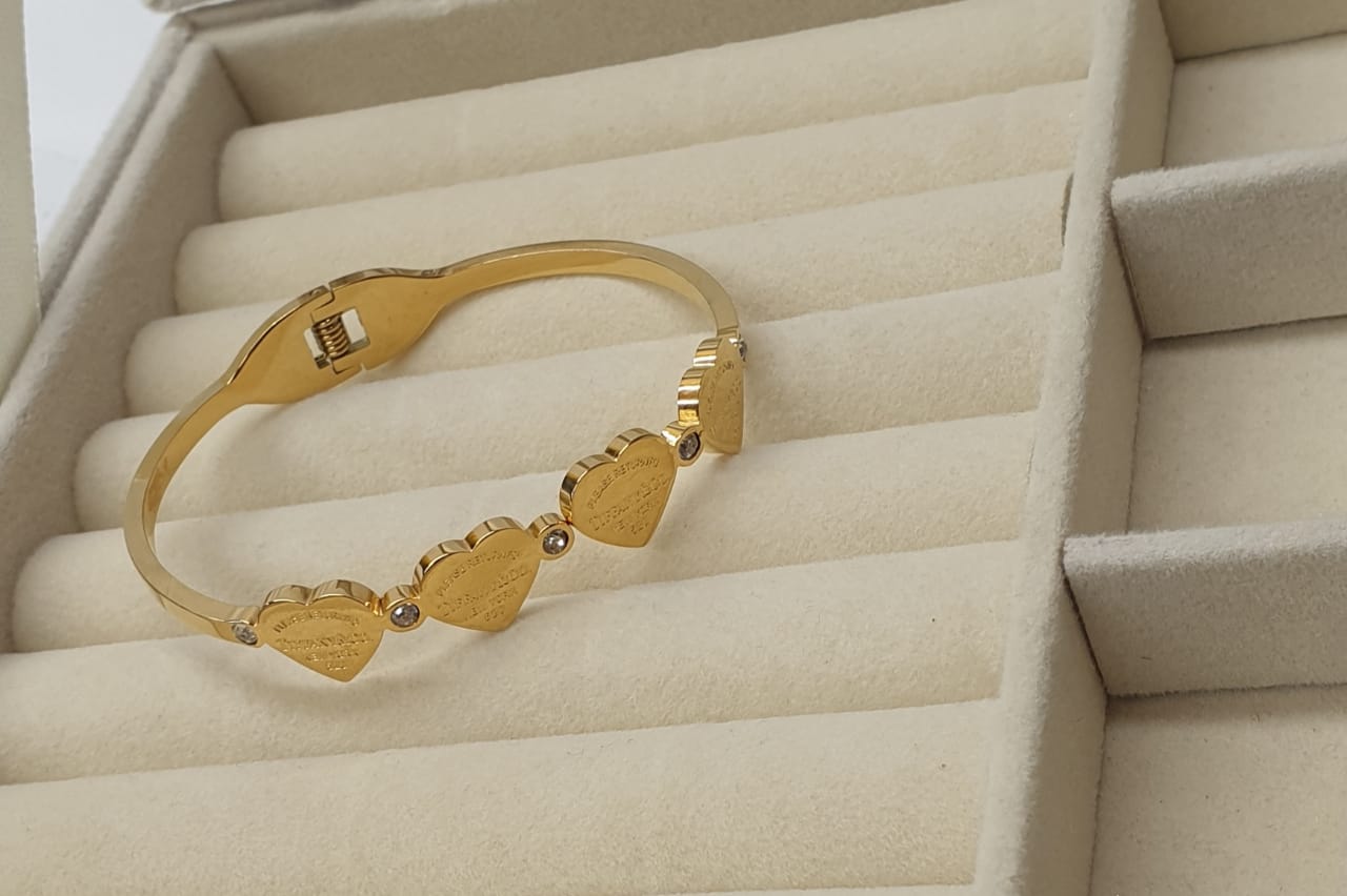 Ladies Fashion Bracelet