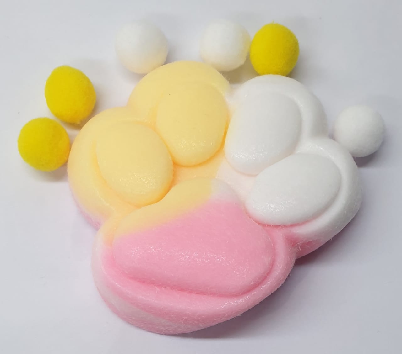 1pc Squishie Toy 7.5x7x2cm