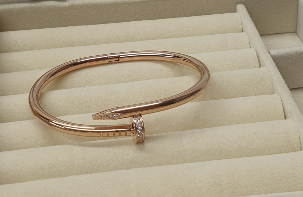 Ladies Fashion Bracelet