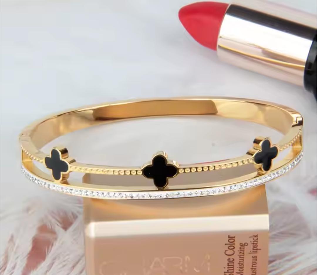 Ladies Fashion Bracelet