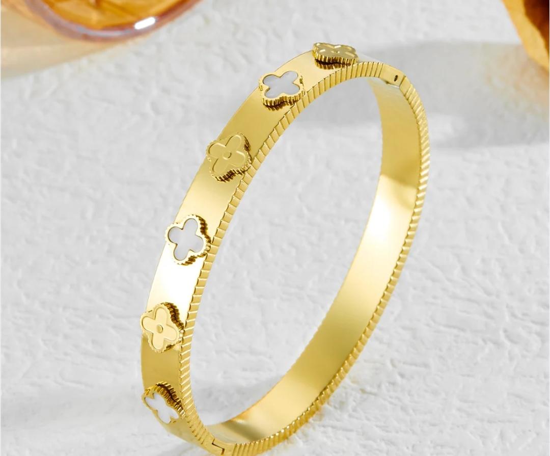 Ladies Fashion Bracelet