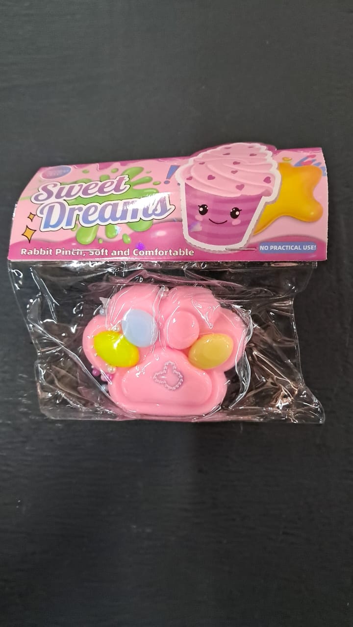 1pc Squishie Toy 7.5x7x2cm