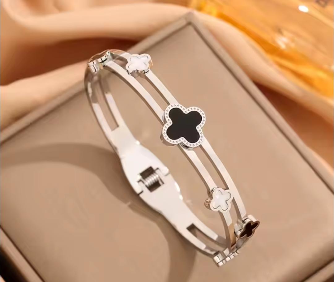 Ladies Fashion Bracelet