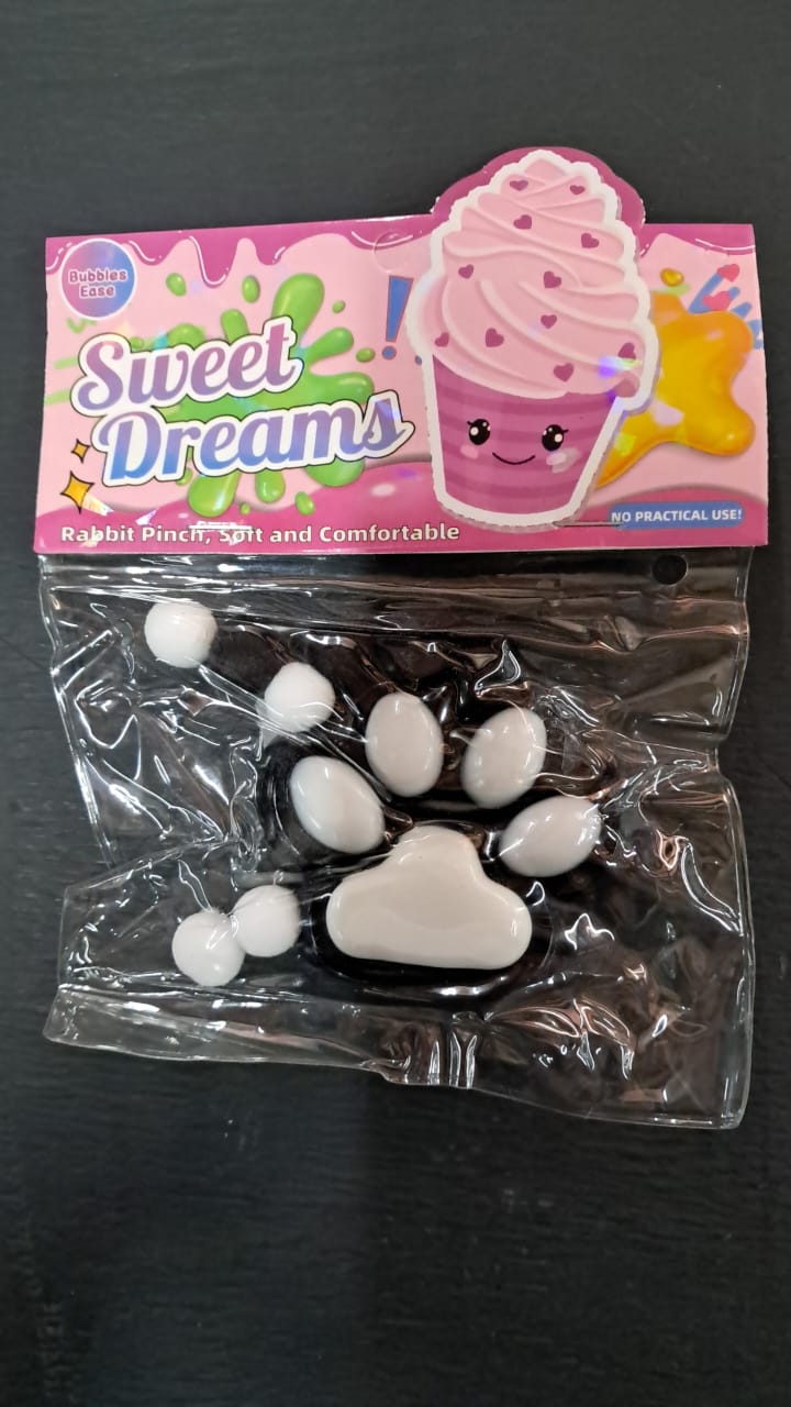 1pc Squishie Toy 7.5x7x2cm