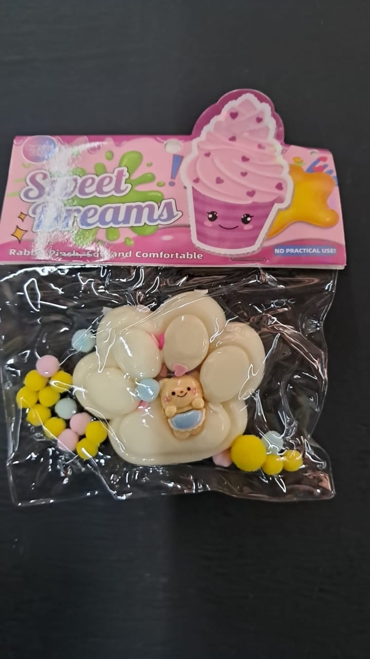 1pc Squishie Toy 7.5x7x2cm