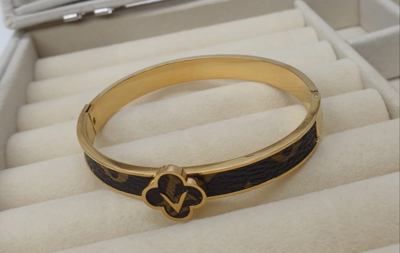 Ladies Fashion Bracelet