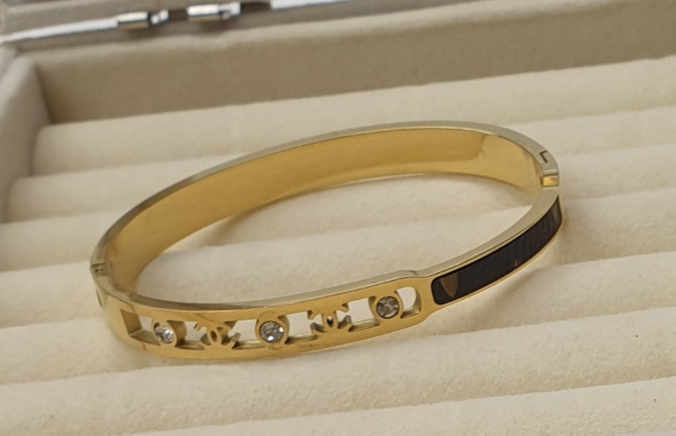 Ladies Fashion Bracelet